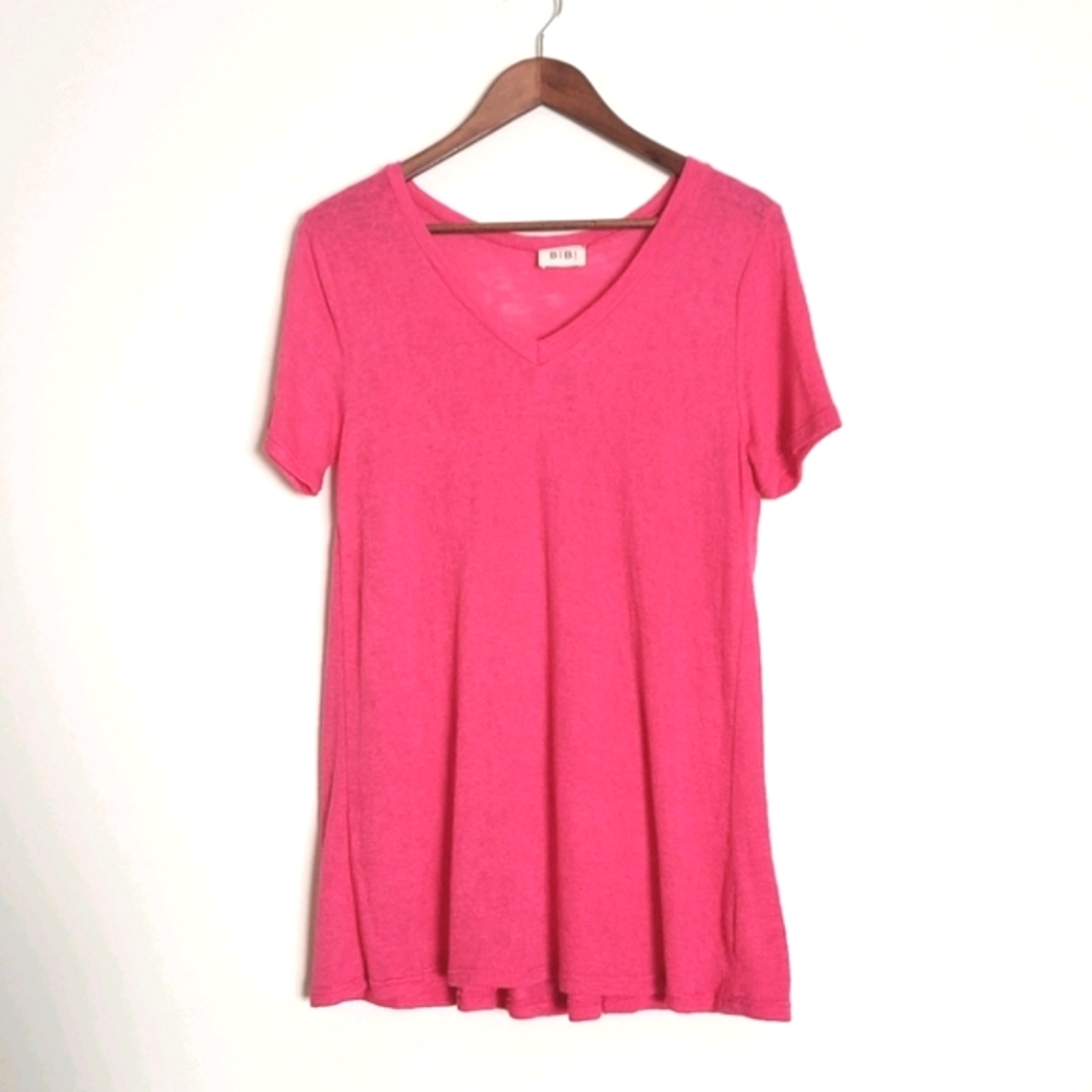 Bright V-Neck Pleated Top